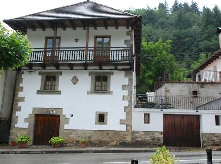 Casa Rural Janet Izalzu ภายนอก รูปภาพ