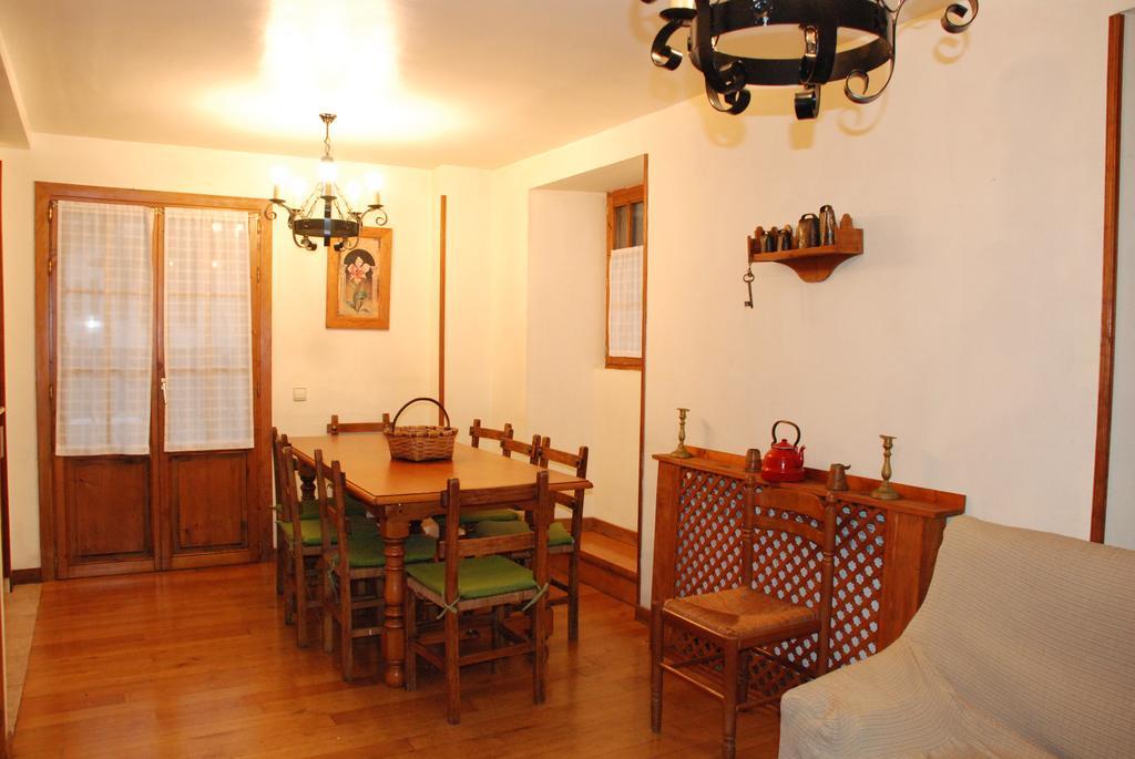 Casa Rural Janet Izalzu ภายนอก รูปภาพ